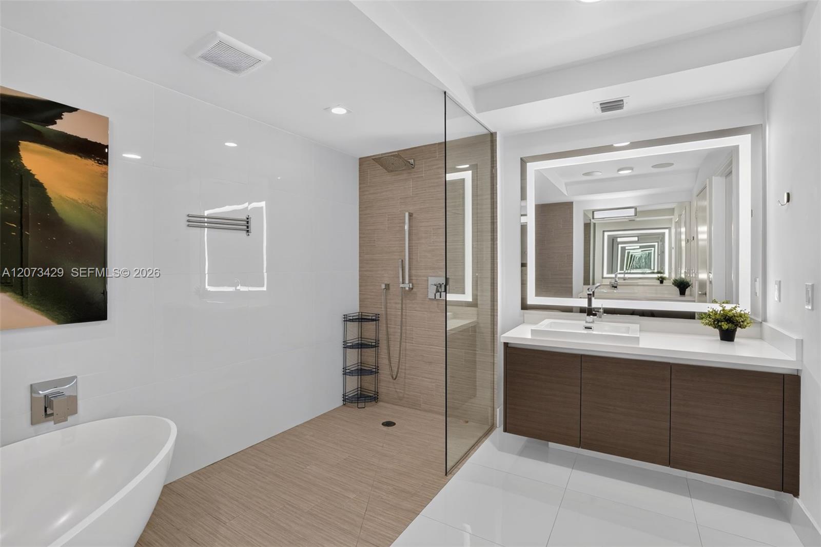 4-1007 3 / 4 1892 sq. ft. $ 2026-08-18 0 Photo