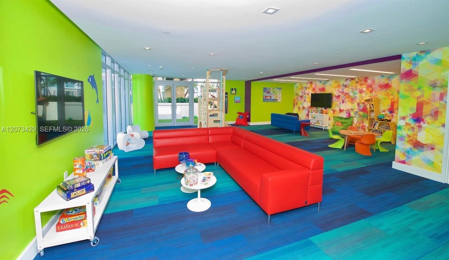 4-1007 3 / 4 1892 sq. ft. $ 2026-08-18 0 Photo