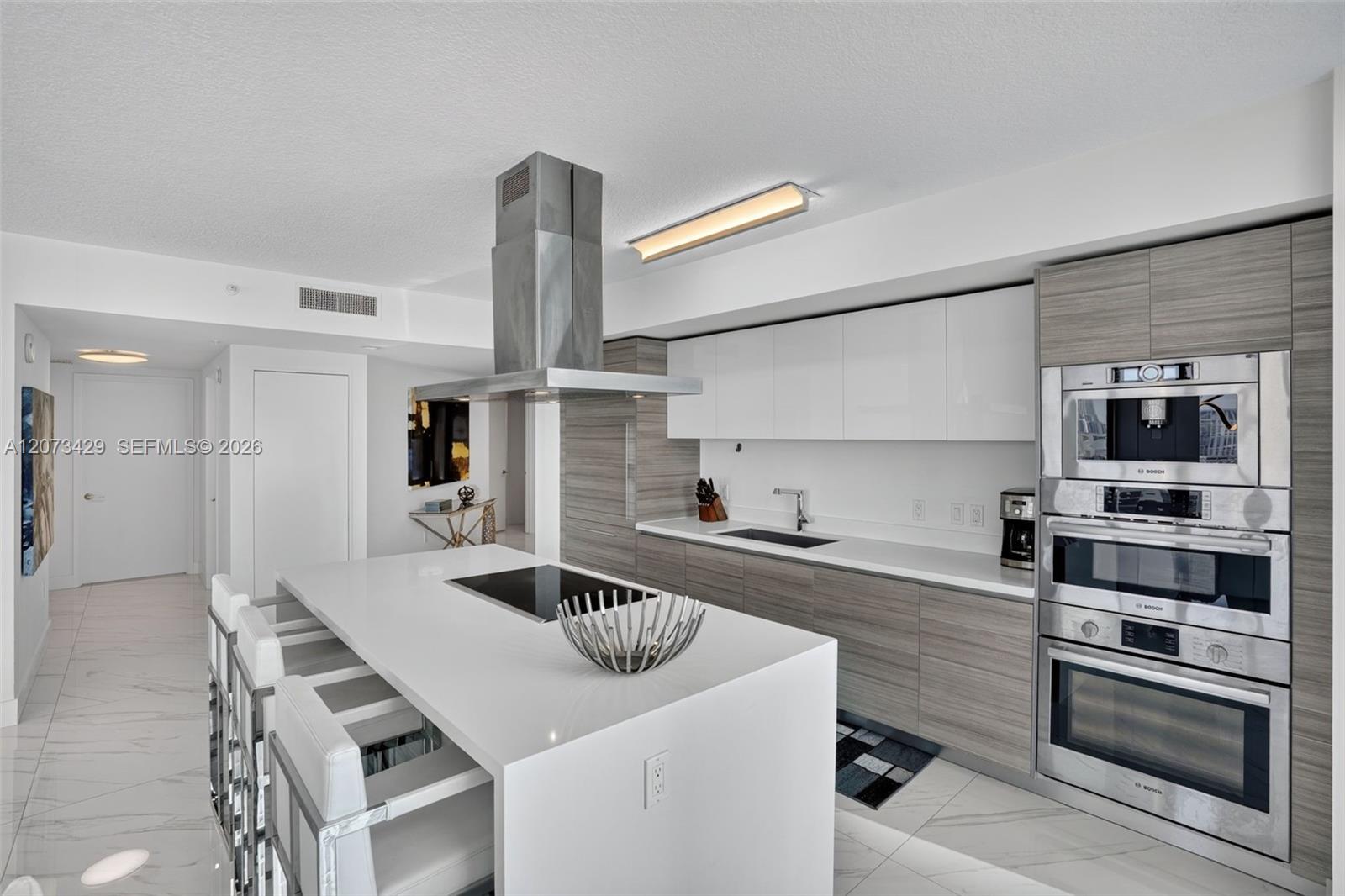 4-1007 3 / 4 1892 sq. ft. $ 2026-08-18 0 Photo