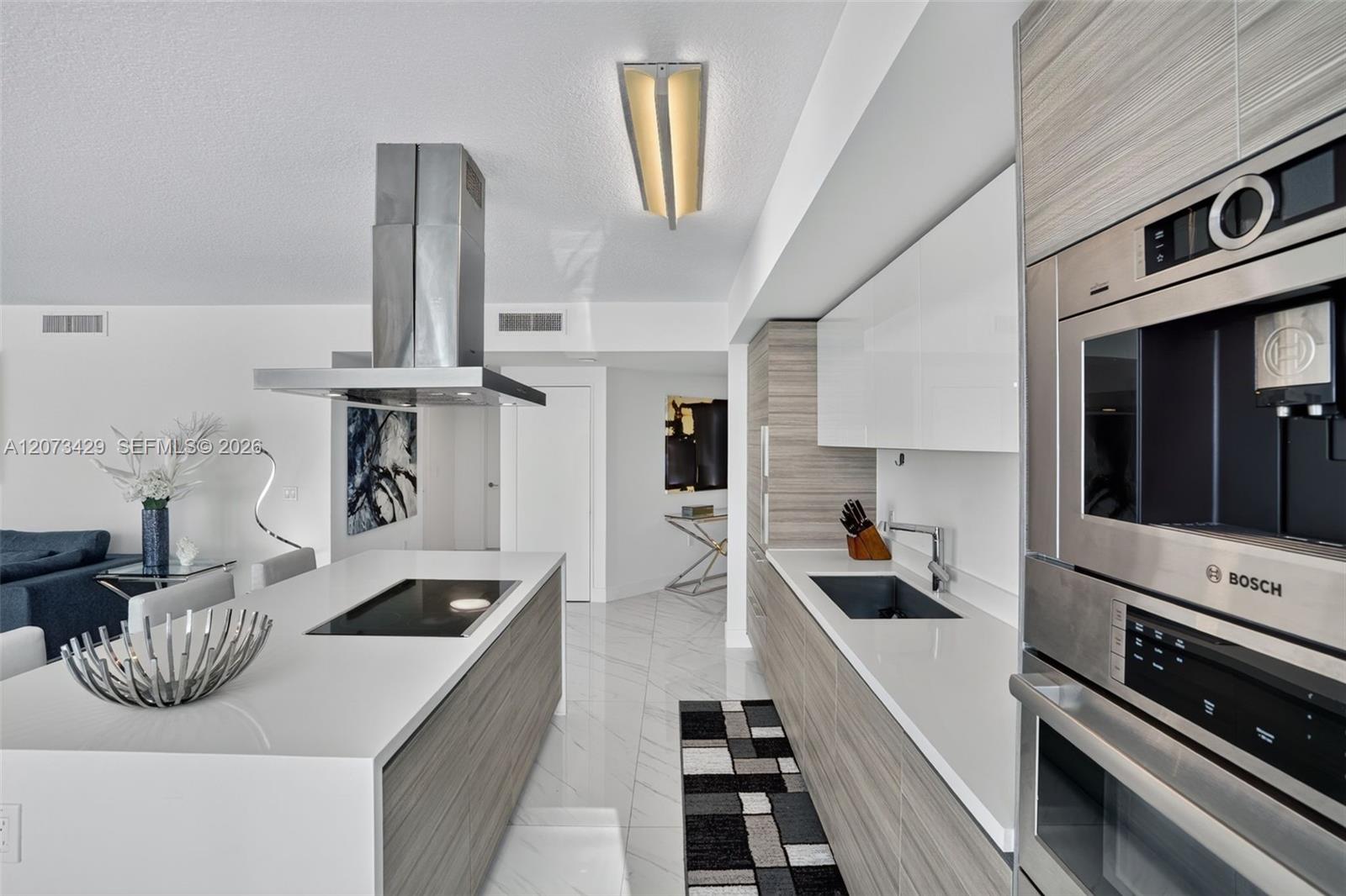 4-1007 3 / 4 1892 sq. ft. $ 2026-08-18 0 Photo