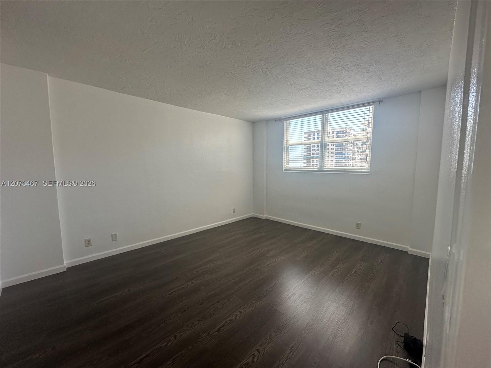 Photo of 3000 Ocean Dr #922, Hollywood, Florida, 33019 - MAIN BEDROOM