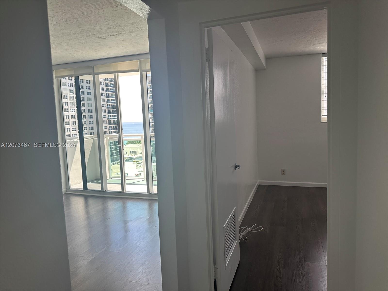 Photo of 3000 Ocean Dr #922, Hollywood, Florida, 33019 -