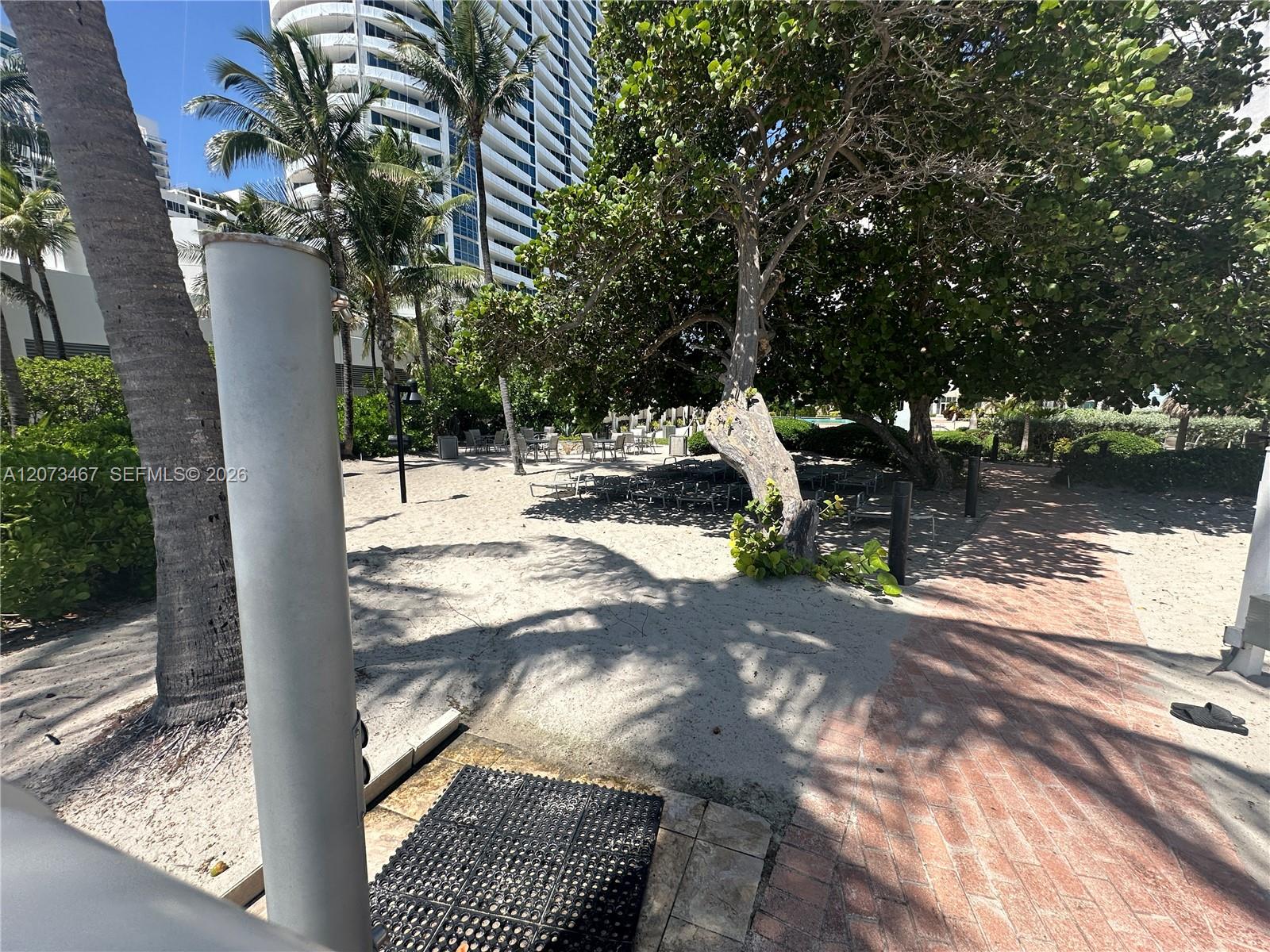 Photo of 3000 Ocean Dr #922, Hollywood, Florida, 33019 - 3001 BLDG POOL / PARK AREA