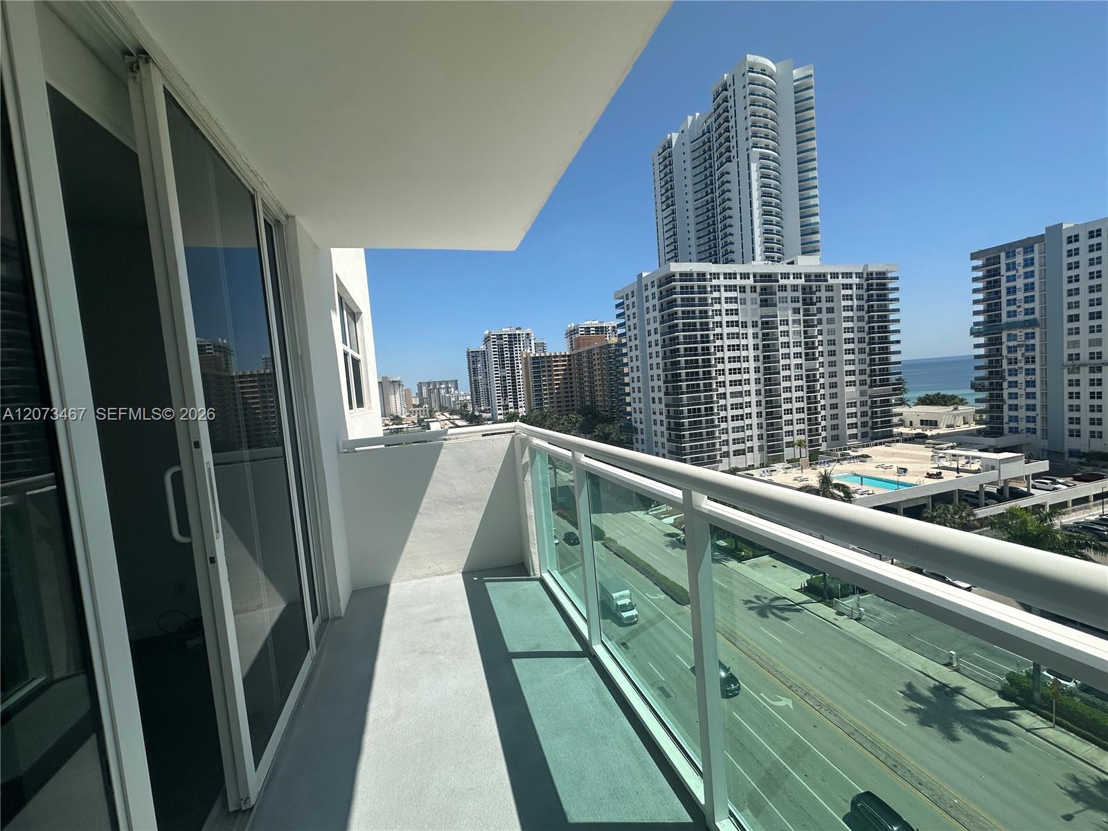 Photo of 3000 Ocean Dr #922, Hollywood, Florida, 33019 - BALCONY