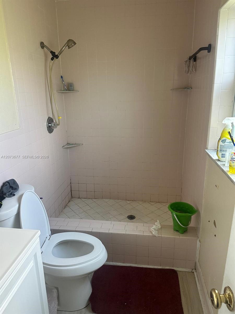   /  3838 sq. ft. $ 2026-08-18 0 foto