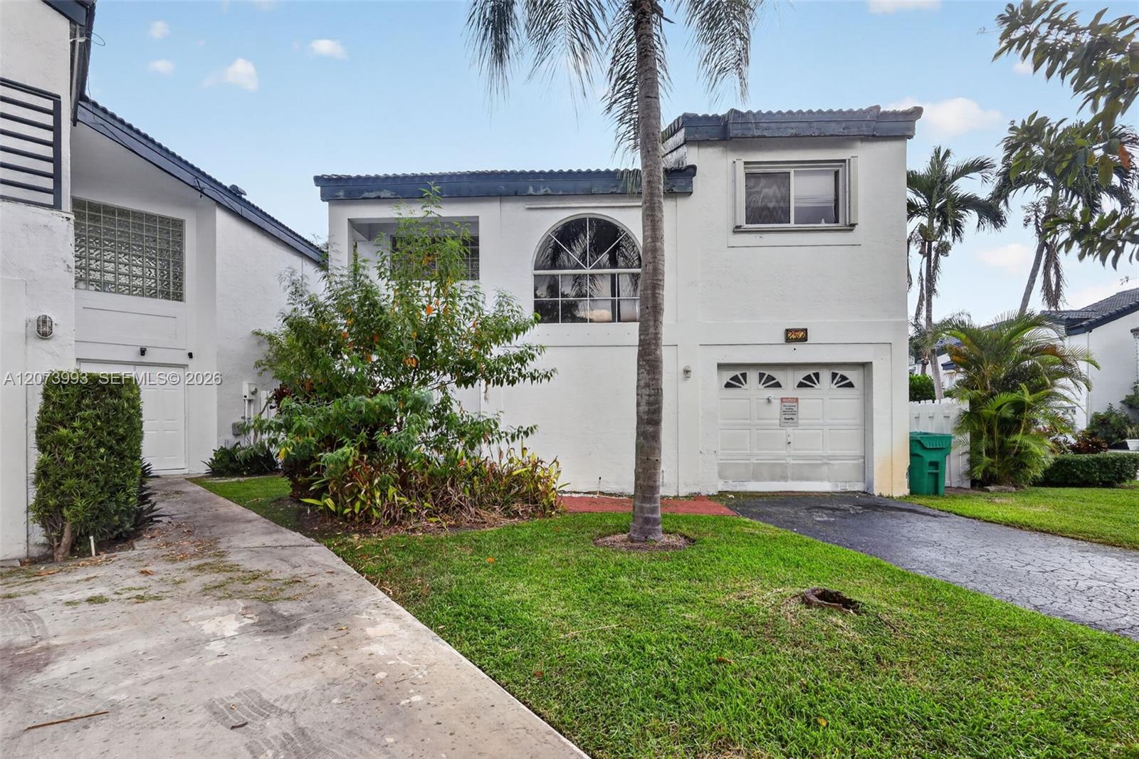 Ver detalles 253 3 / 3 1449 sq. ft. $ 2026-08-19 0 foto