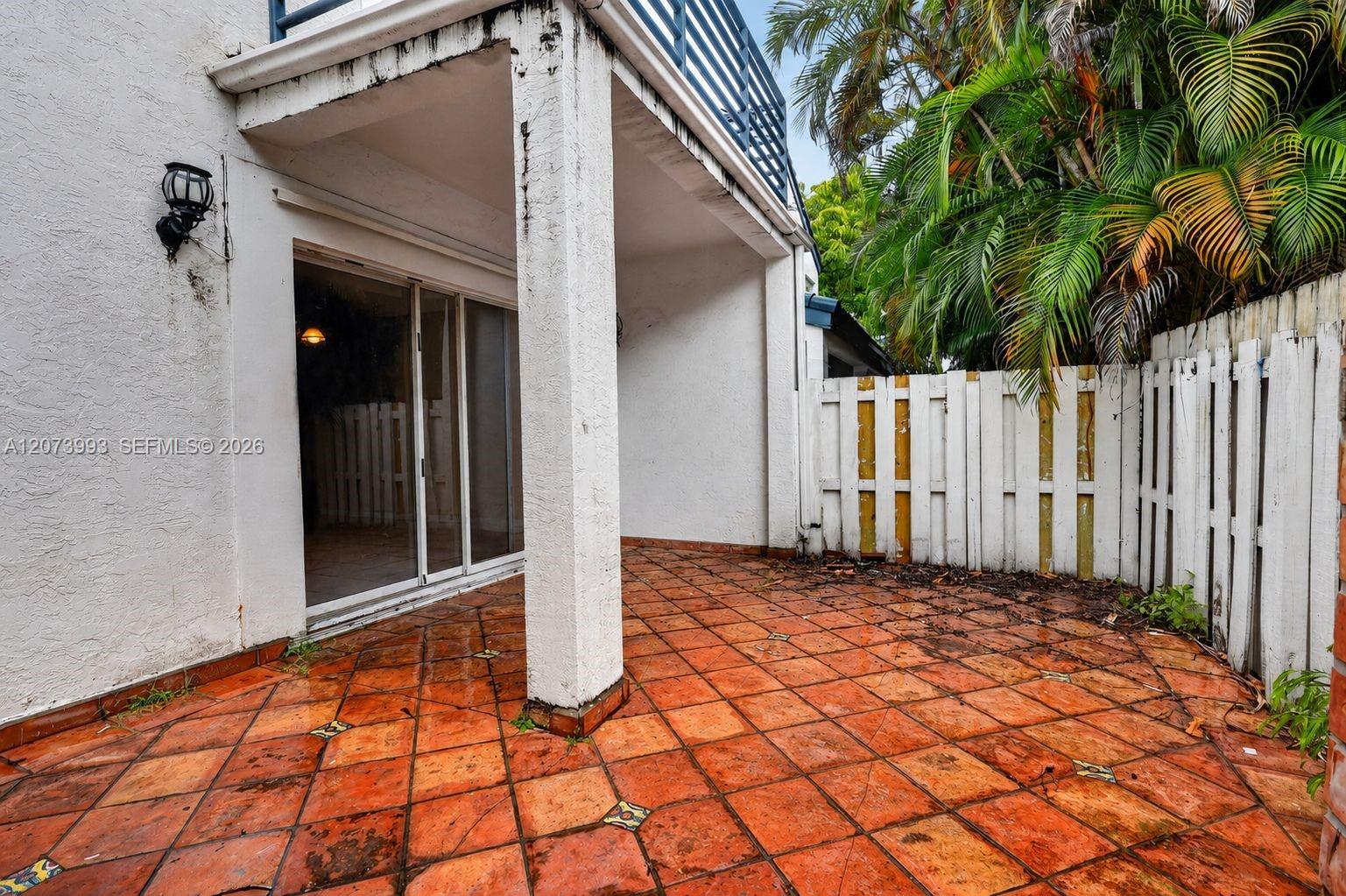 Ver detalles 253 3 / 3 1449 sq. ft. $ 2026-08-19 0 foto