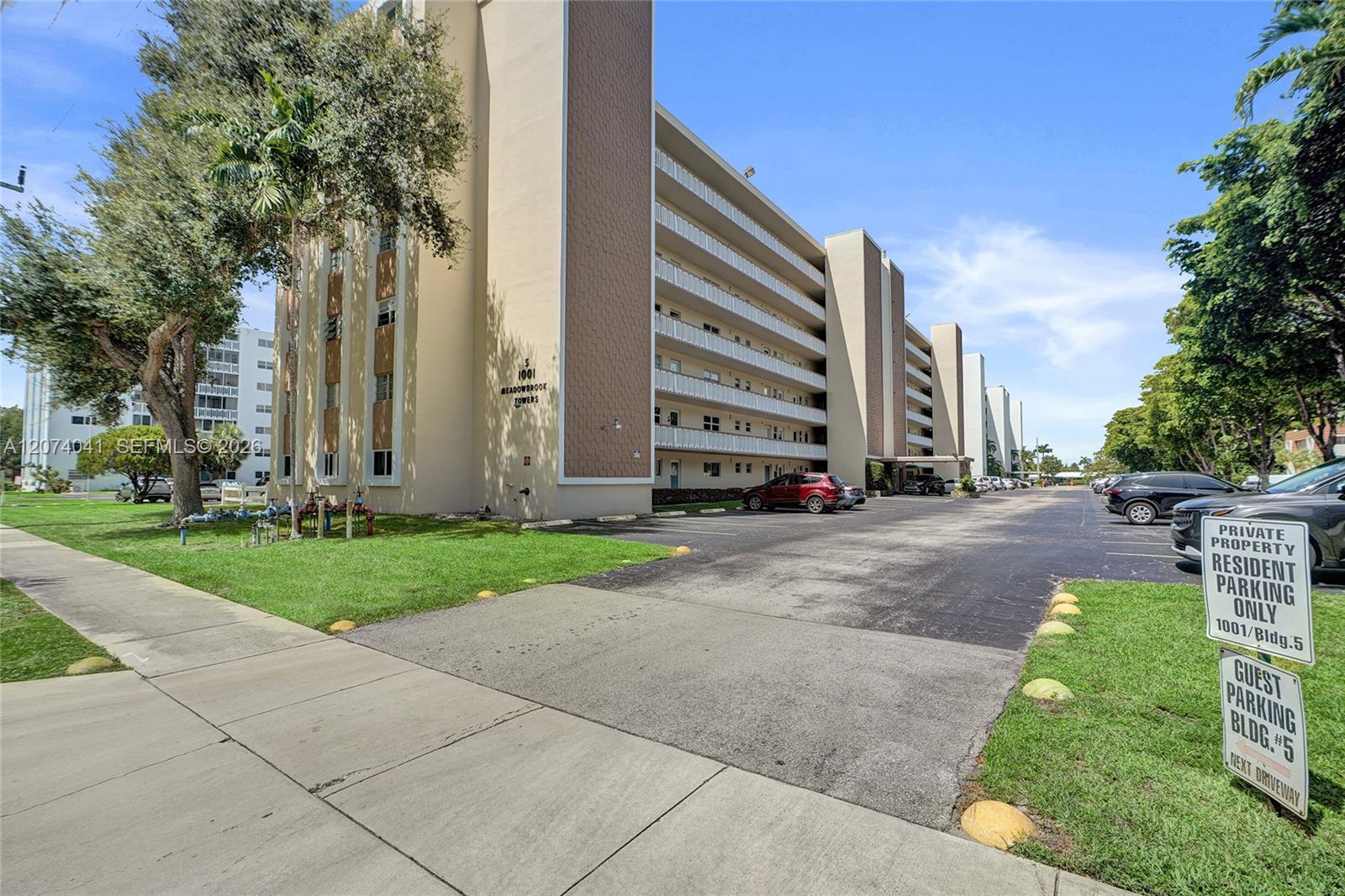 Photo of 1001 14th Ave #402, Hallandale Beach, Florida, 33009 -
