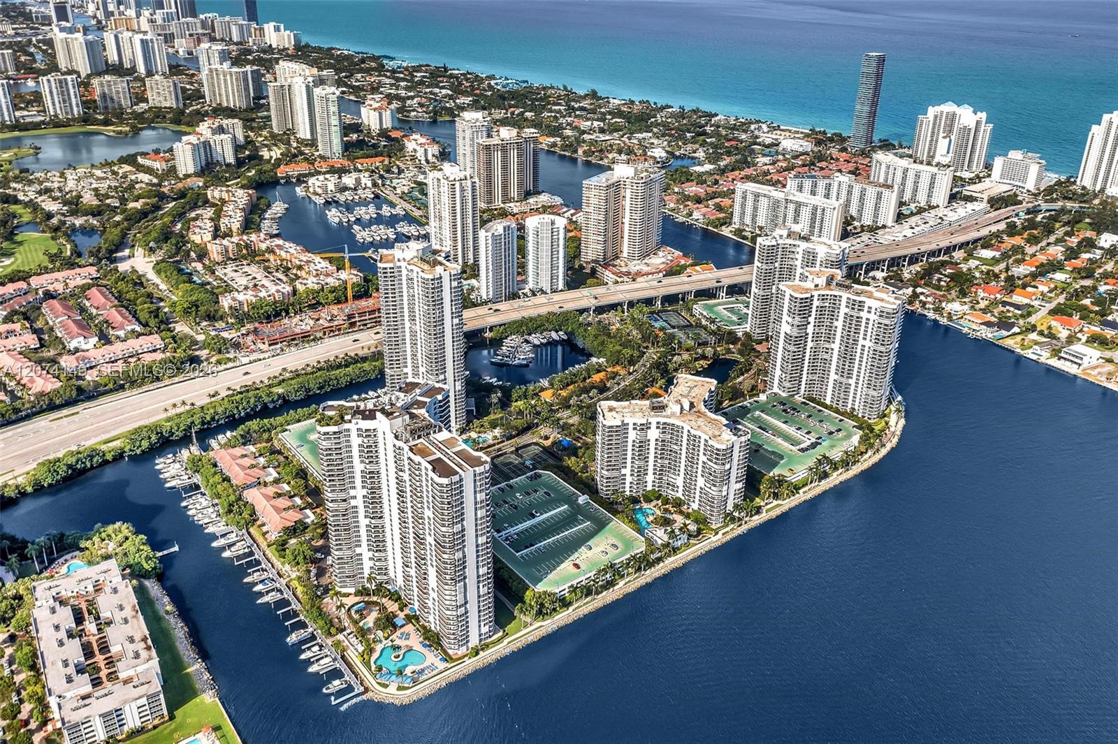 Ver detalles 411 2 / 2 1181 sq. ft. $ 2026-08-19 0 foto