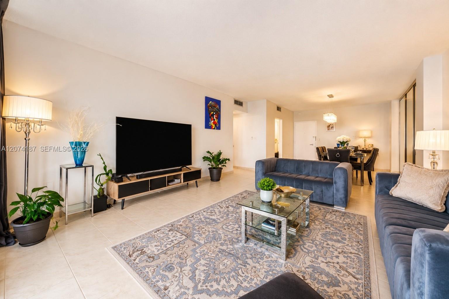 807 2 / 2 1350 sq. ft. $ 2026-08-19 0 Photo