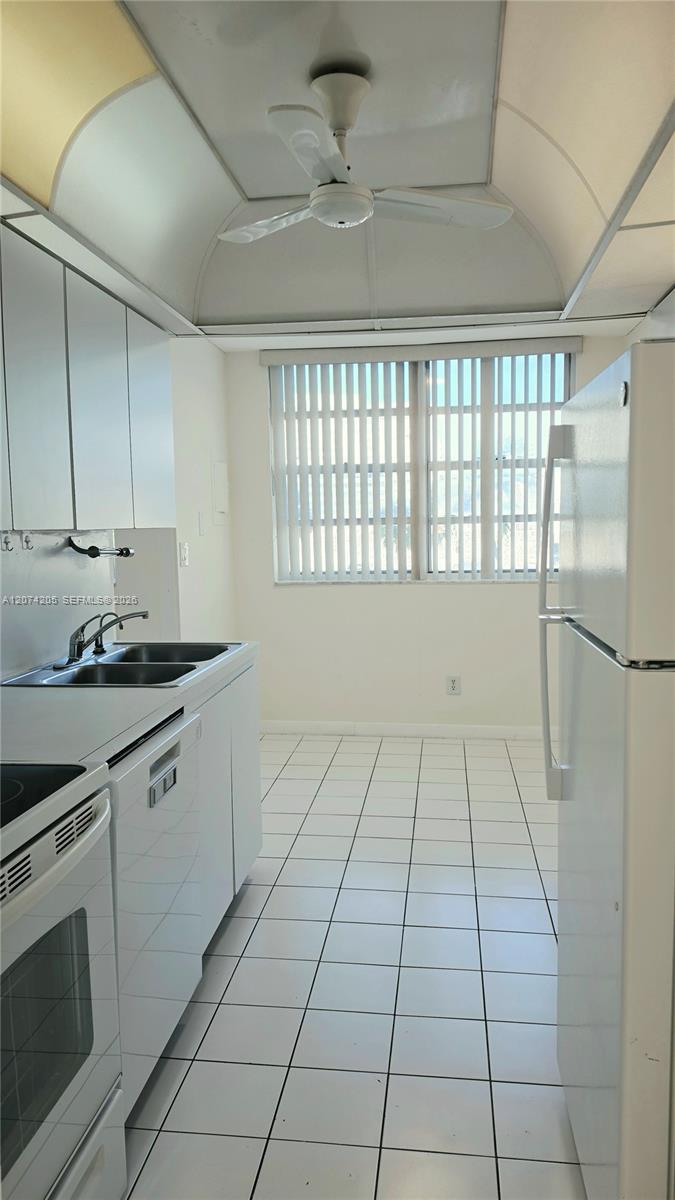Photo of 1849 Ocean Dr  #202, Hallandale Beach, Florida, 33009 - 