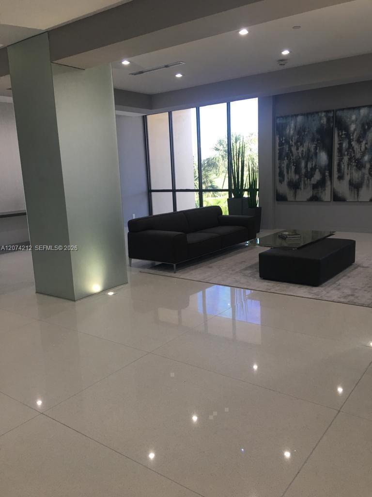 Photo of 20379 Country Club Dr  #2433, Aventura, Florida, 33180 - 