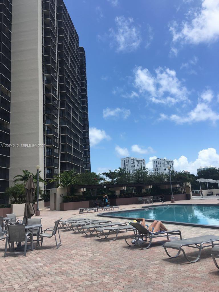 Photo of 20379 Country Club Dr  #2433, Aventura, Florida, 33180 - 