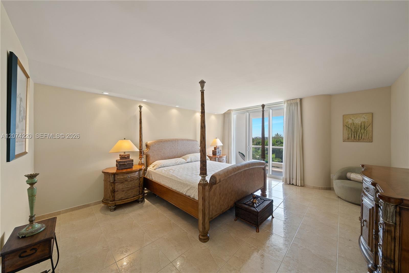 609 2 / 3 2730 sq. ft. $ 2026-08-19 0 foto