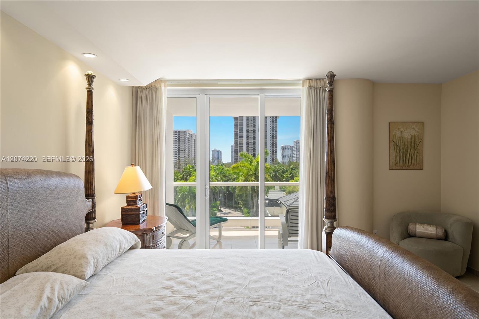 609 2 / 3 2730 sq. ft. $ 2026-08-19 0 foto