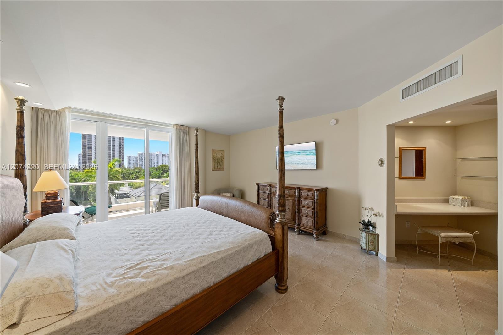 609 2 / 3 2730 sq. ft. $ 2026-08-19 0 foto