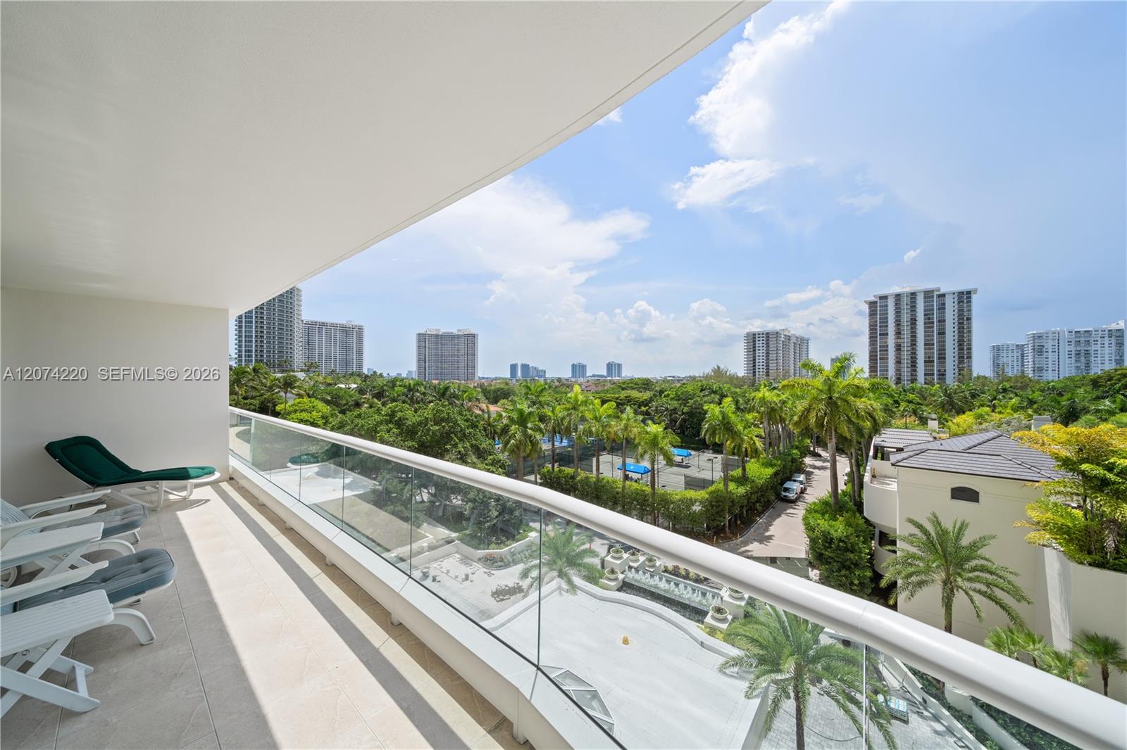 609 2 / 3 2730 sq. ft. $ 2026-08-19 0 foto