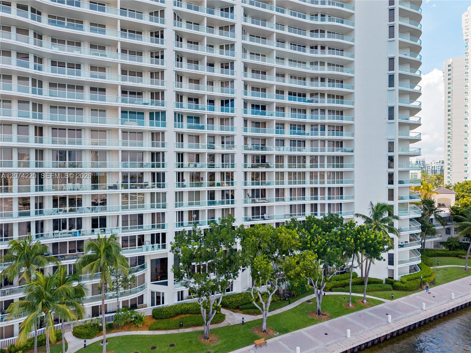 609 2 / 3 2730 sq. ft. $ 2026-08-19 0 foto