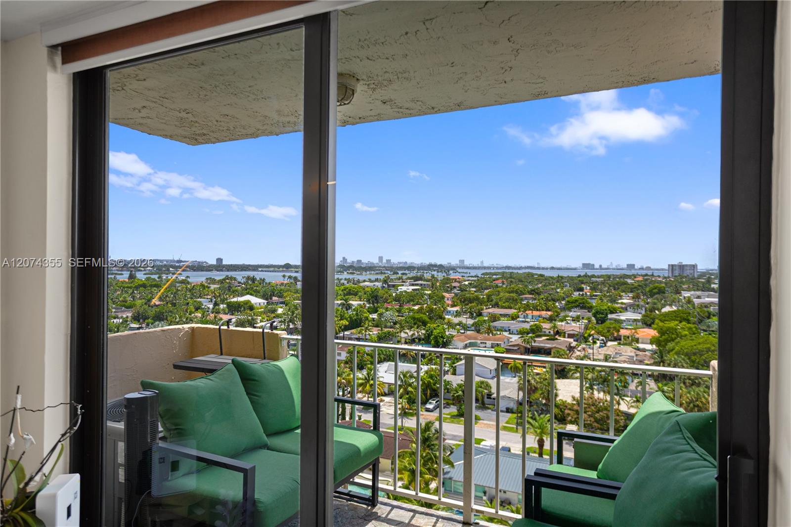 1204 2 / 2 904 sq. ft. $ 2026-08-19 0 foto