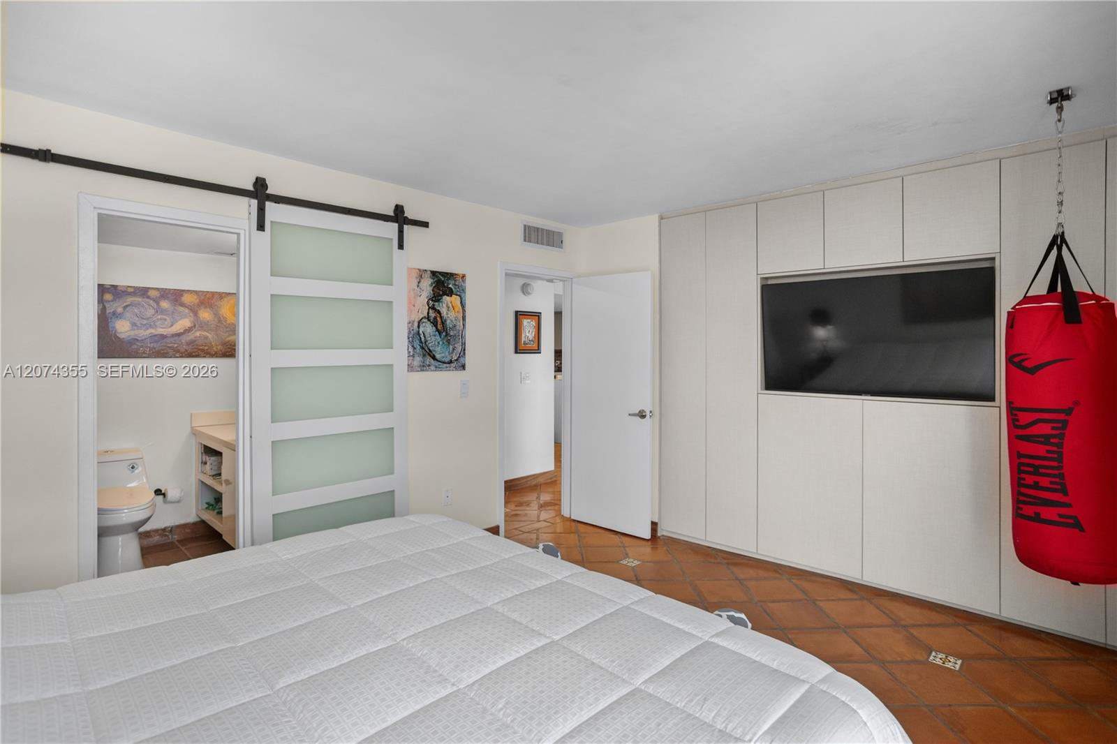 1204 2 / 2 904 sq. ft. $ 2026-08-19 0 foto