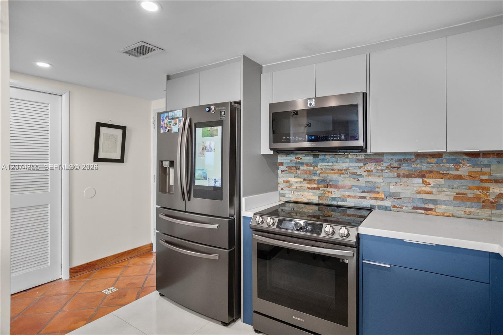 1204 2 / 2 904 sq. ft. $ 2026-08-19 0 foto