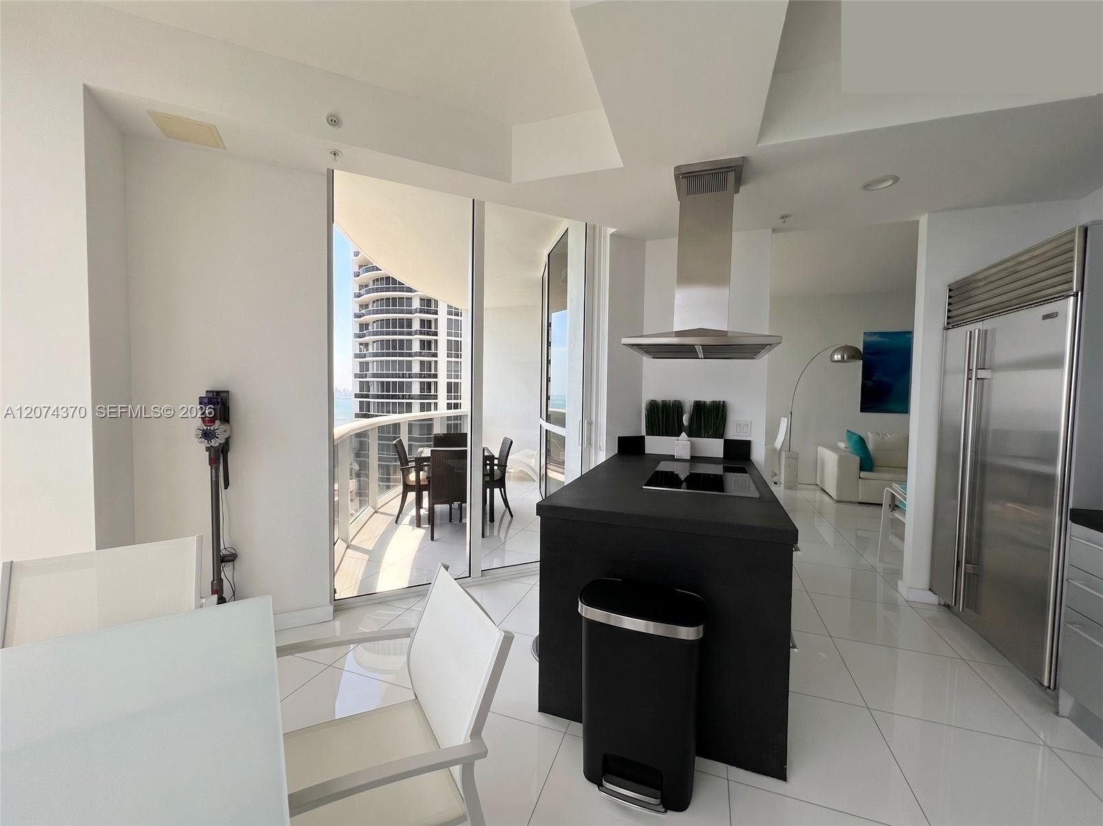 See details 4409 2 / 3 1722 sq. ft. $ 2026-08-19 0 Photo