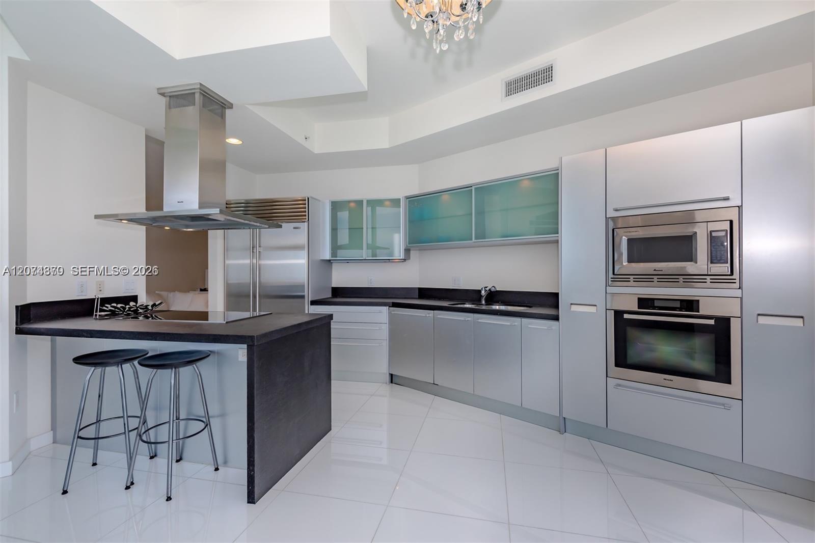 See details 4409 2 / 3 1722 sq. ft. $ 2026-08-19 0 Photo