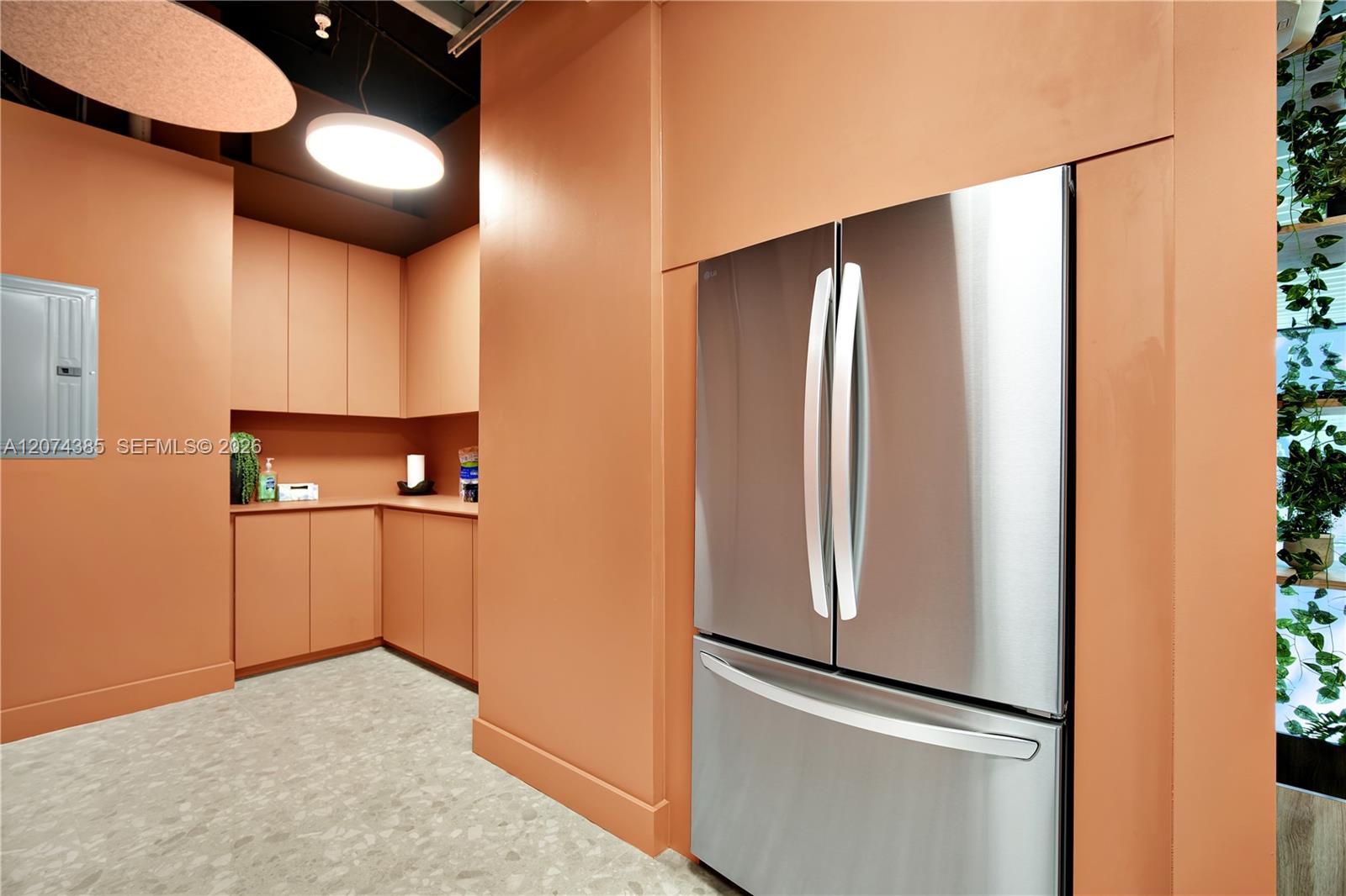 See details 1010 / sq. ft. $ 2026-08-19 0 Photo