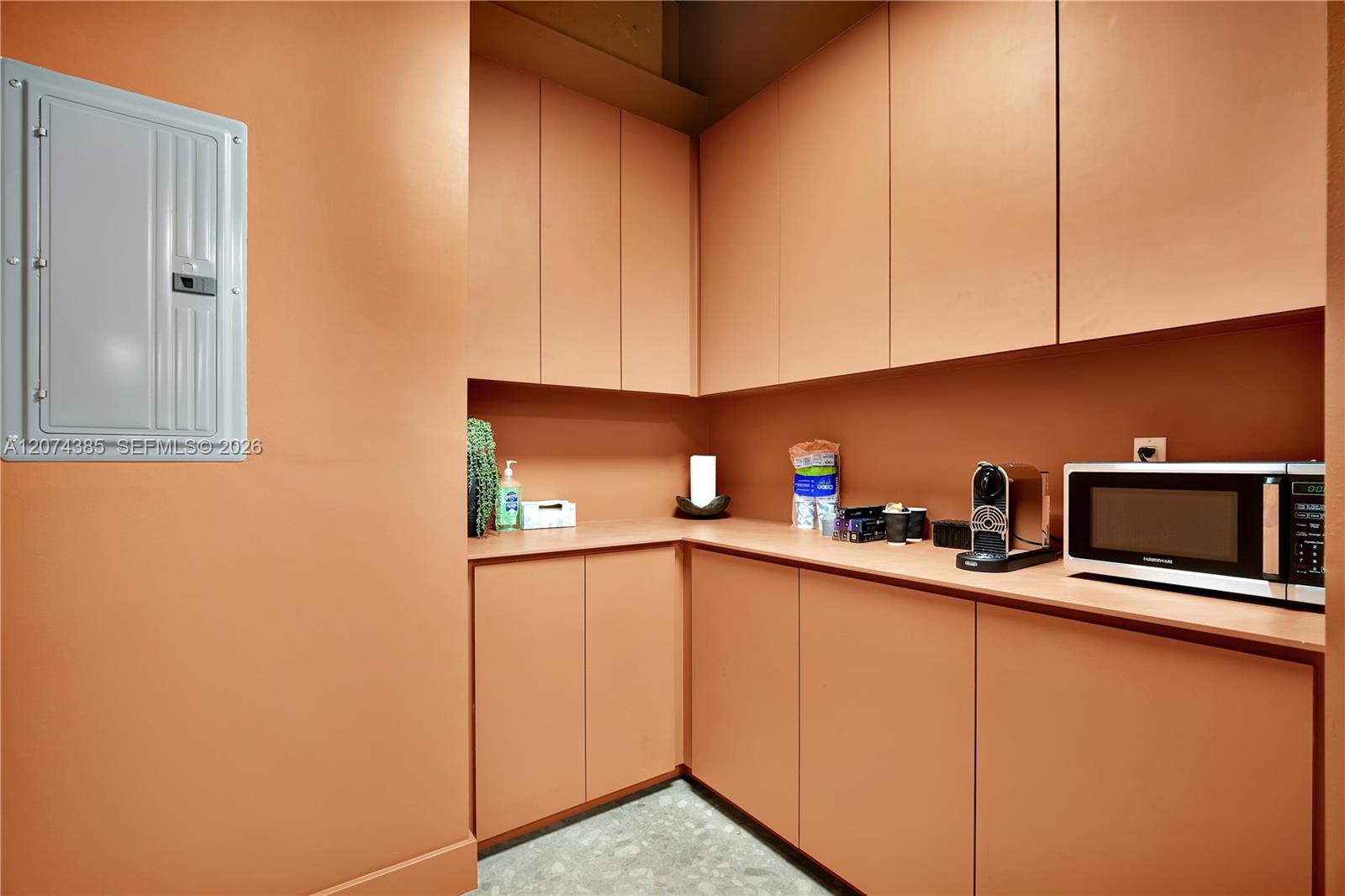See details 1010 / sq. ft. $ 2026-08-19 0 Photo