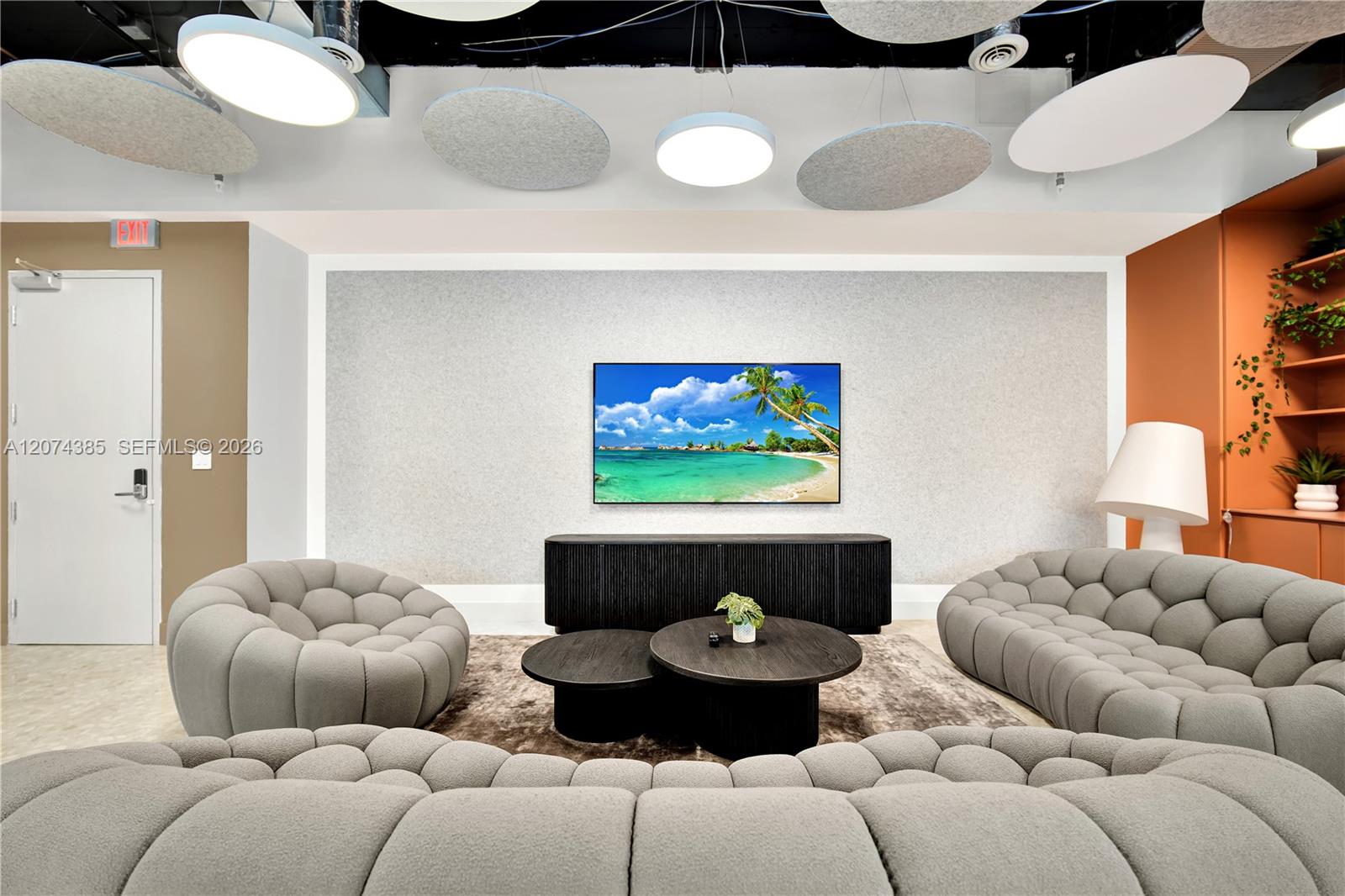 See details 1010 / sq. ft. $ 2026-08-19 0 Photo