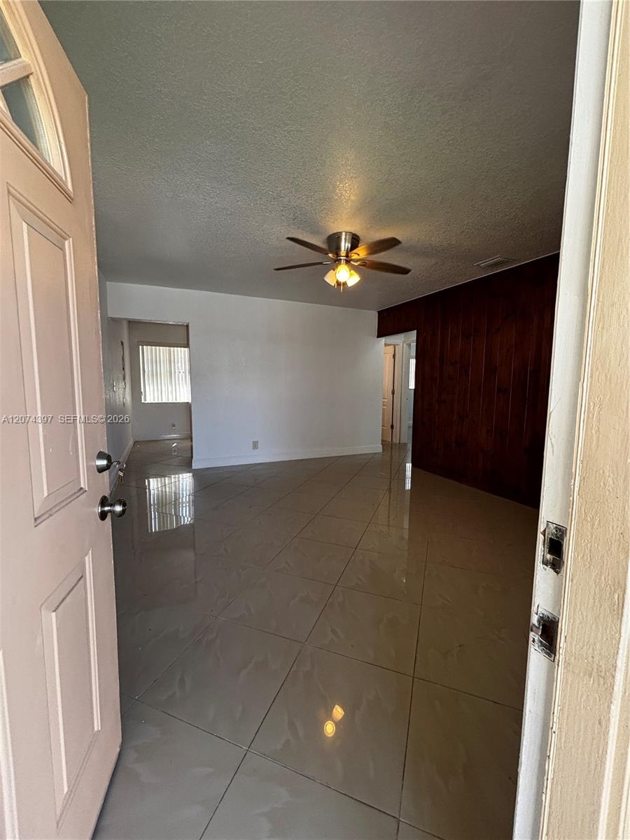 Ver detalles / 1627 sq. ft. $ 2026-08-19 0 foto