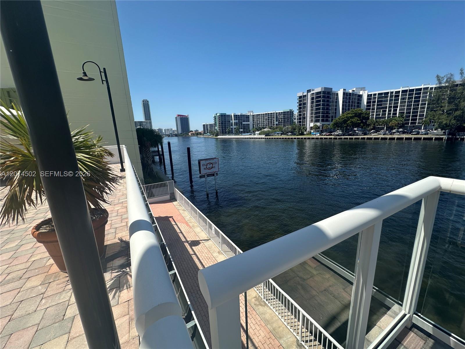 Photo of 3000 Ocean Dr #922, Hollywood, Florida, 33019 - STEPS