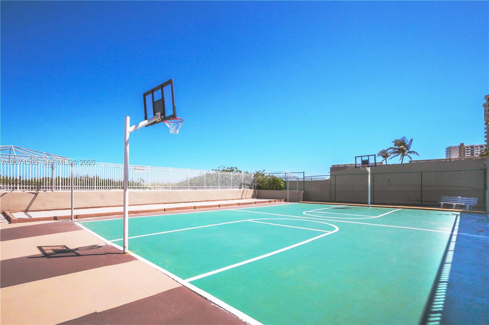 See details 17K 1 / 2 870 sq. ft. $ 2026-08-21 0 Photo