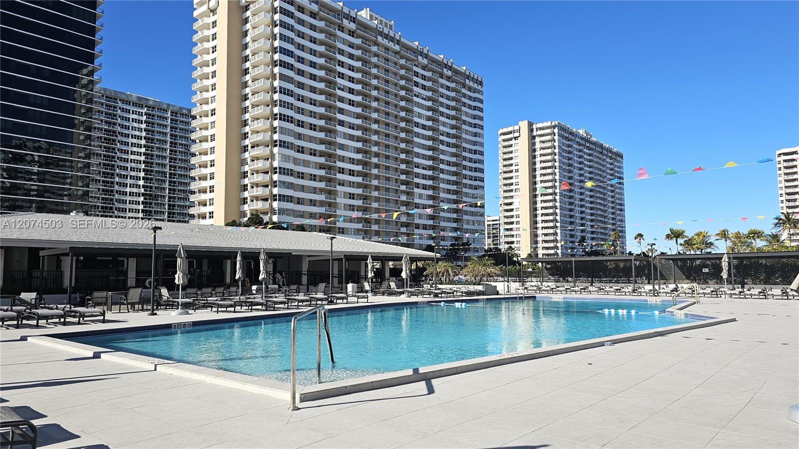 See details 17K 1 / 2 870 sq. ft. $ 2026-08-21 0 Photo