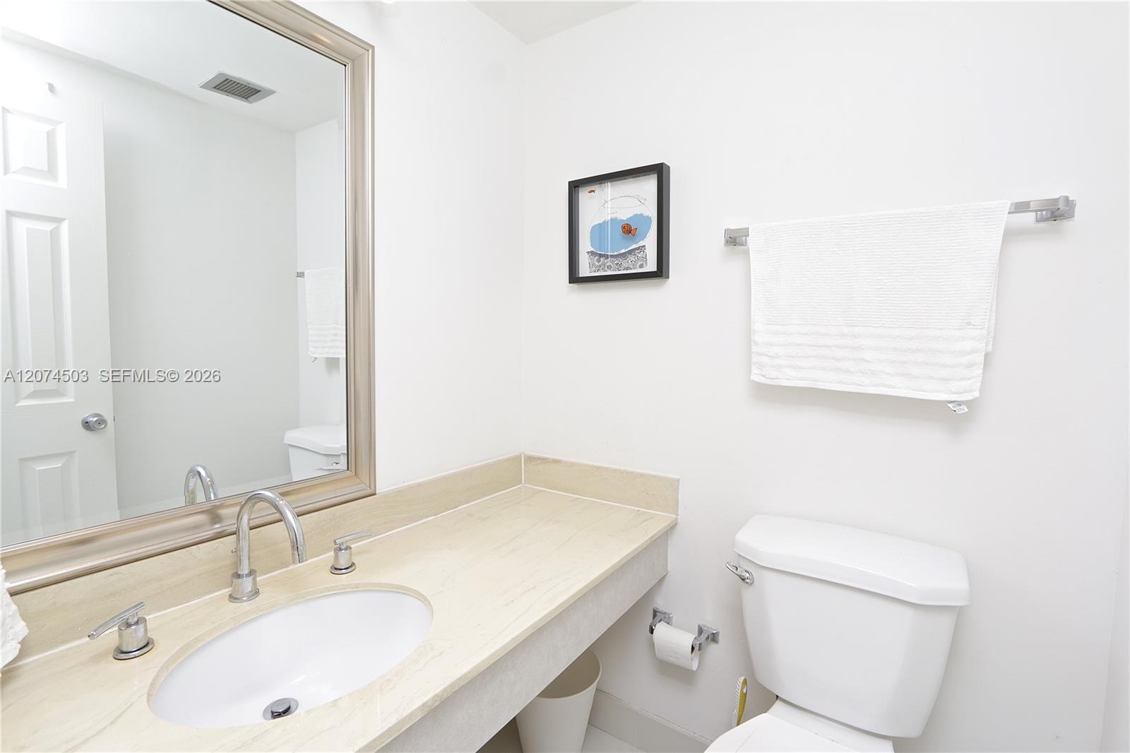 See details 17K 1 / 2 870 sq. ft. $ 2026-08-21 0 Photo