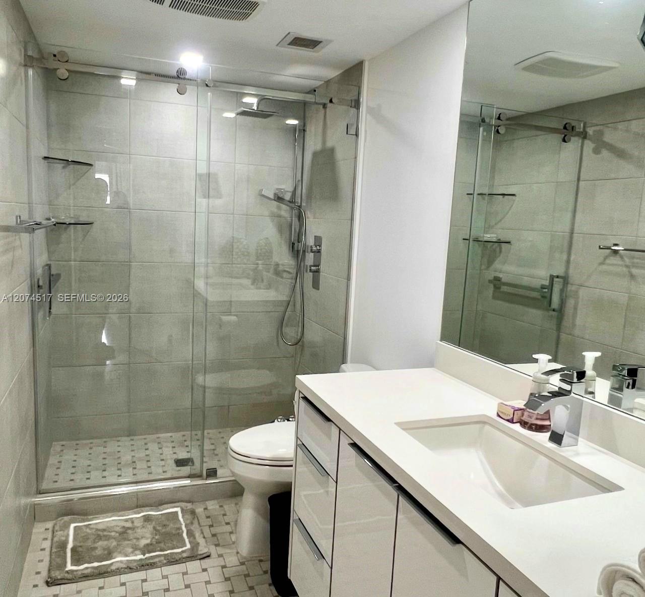 See details 17P 2 / 2 1380 sq. ft. $ 2026-08-20 0 Photo