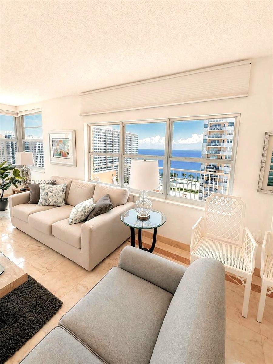 See details 17P 2 / 2 1380 sq. ft. $ 2026-08-20 0 Photo
