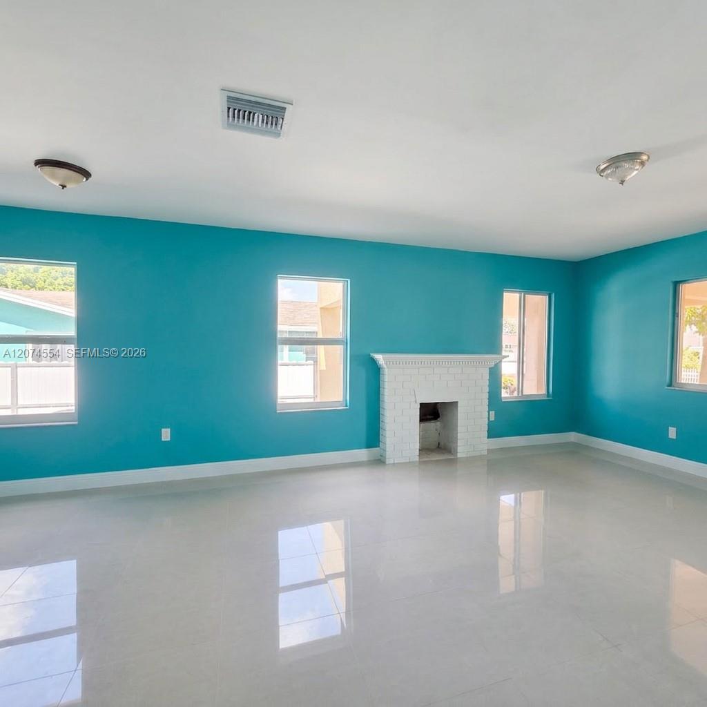 Ver detalles / 3177 sq. ft. $ 2026-08-20 0 foto