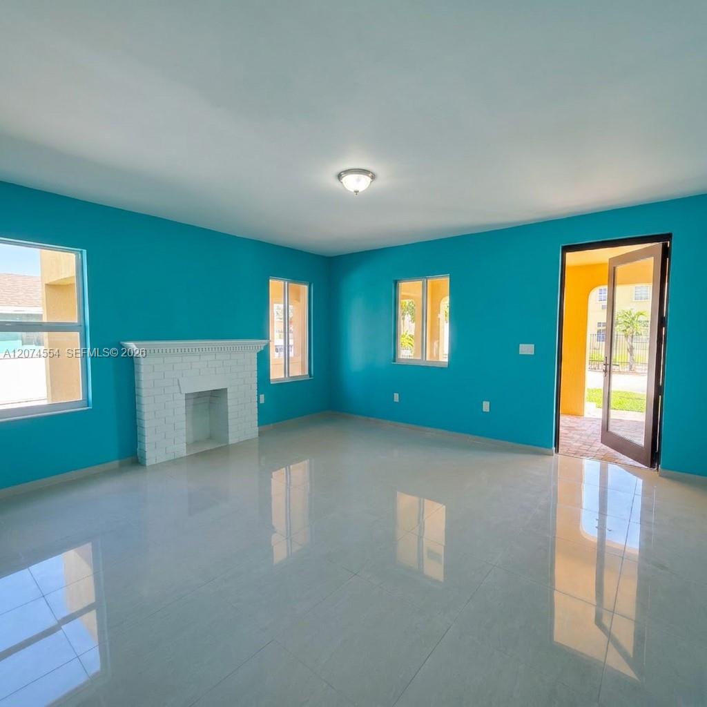 Ver detalles / 3177 sq. ft. $ 2026-08-20 0 foto