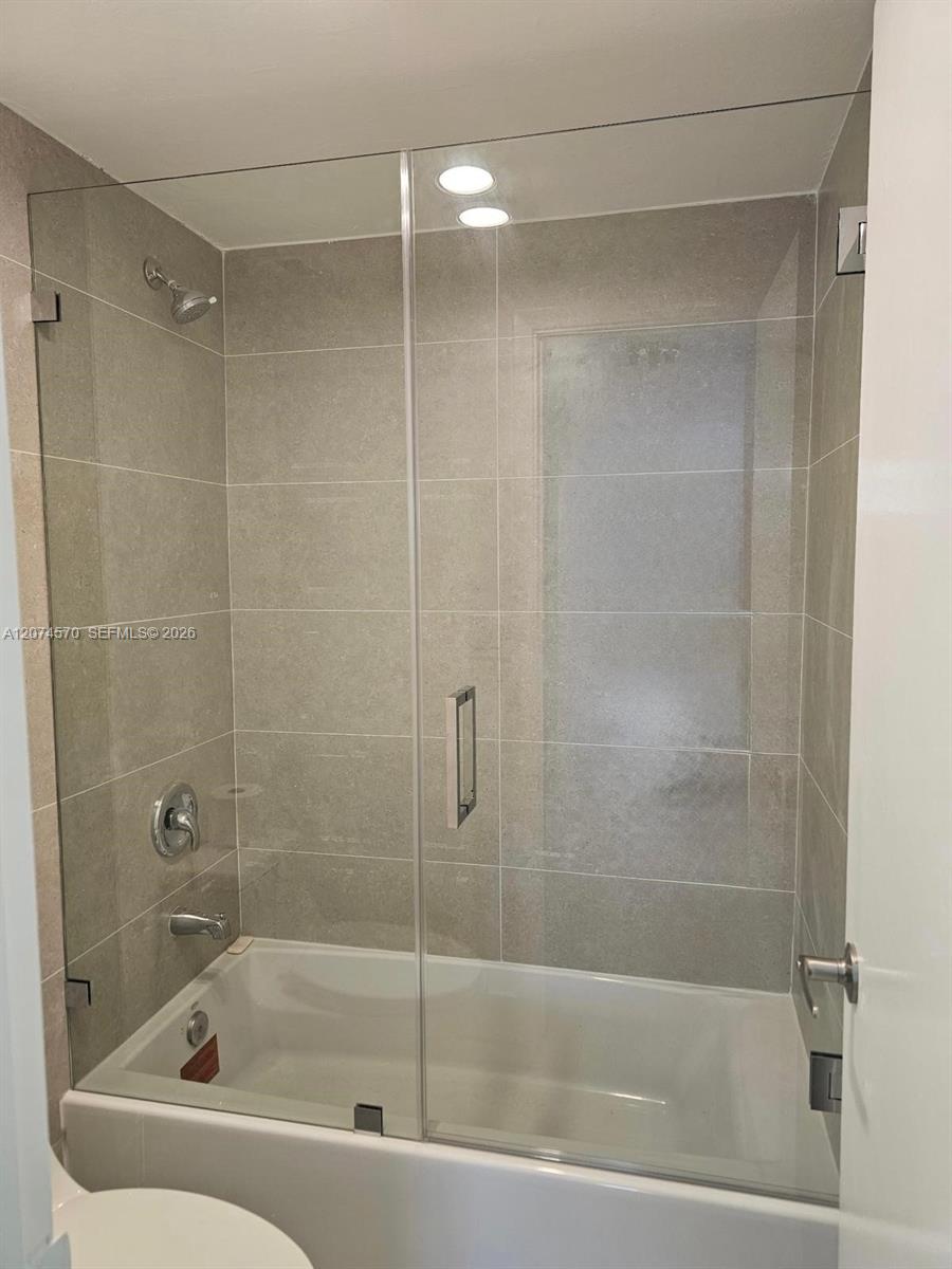 1231 2 / 2 1350 sq. ft. $ 2026-08-20 0 Photo