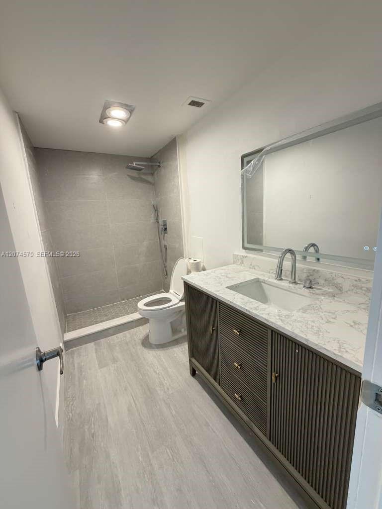 1231 2 / 2 1350 sq. ft. $ 2026-08-20 0 Photo