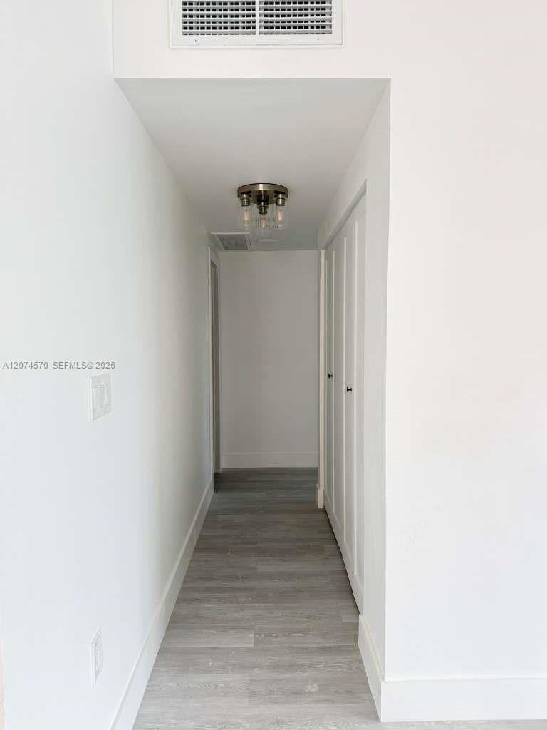 1231 2 / 2 1350 sq. ft. $ 2026-08-20 0 Photo