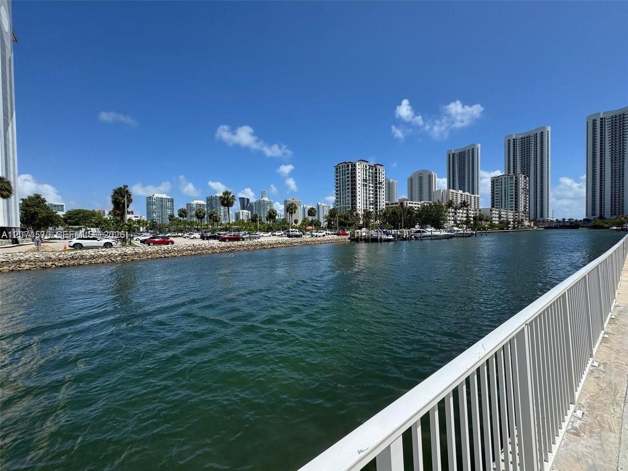1231 2 / 2 1350 sq. ft. $ 2026-08-20 0 foto