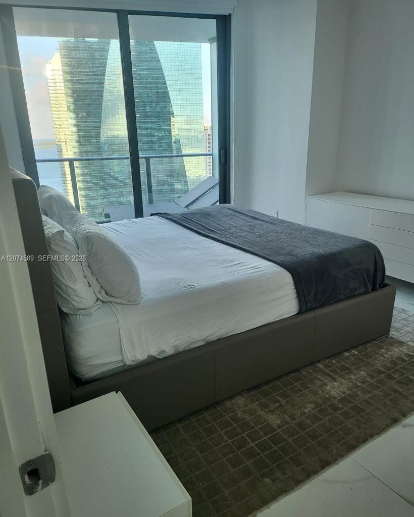 2501 2 / 2 1279 sq. ft. $ 2026-08-20 0 foto