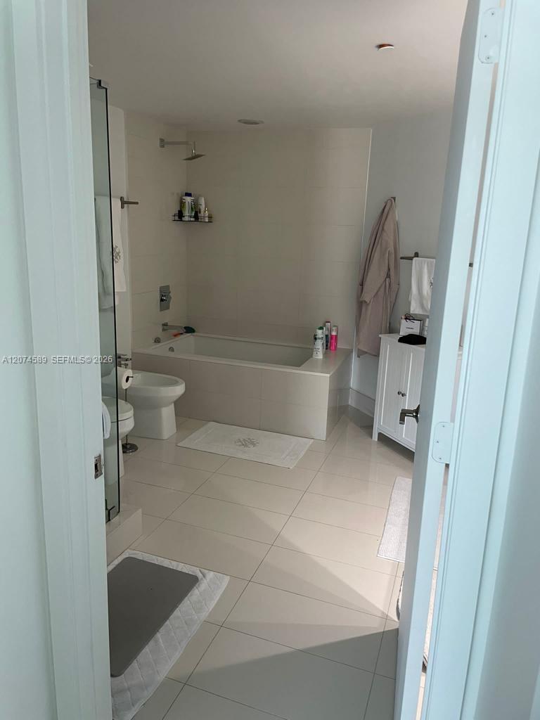 2501 2 / 2 1279 sq. ft. $ 2026-08-20 0 foto