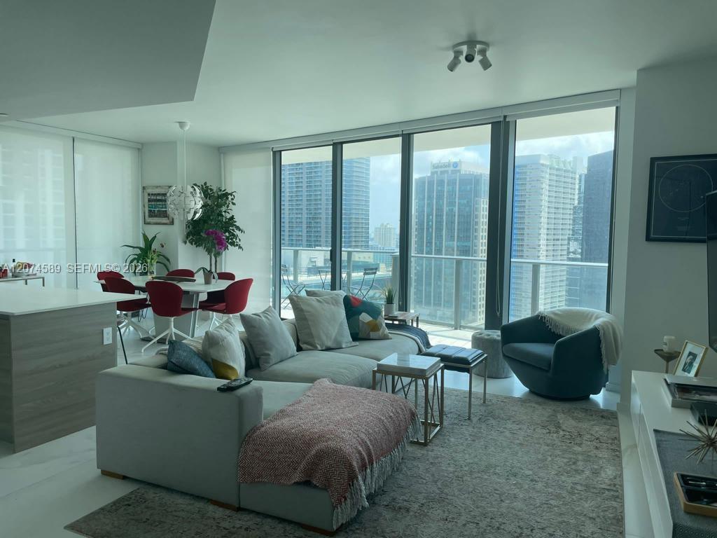2501 2 / 2 1279 sq. ft. $ 2026-08-20 0 foto