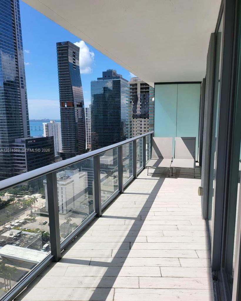 2501 2 / 2 1279 sq. ft. $ 2026-08-20 0 foto
