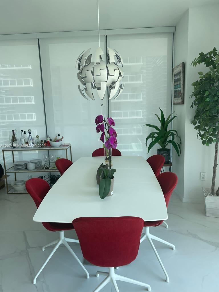 2501 2 / 2 1279 sq. ft. $ 2026-08-20 0 foto