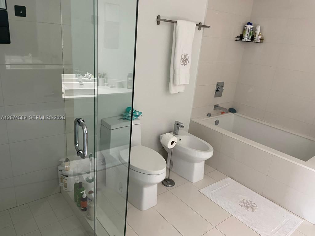 2501 2 / 2 1279 sq. ft. $ 2026-08-20 0 foto
