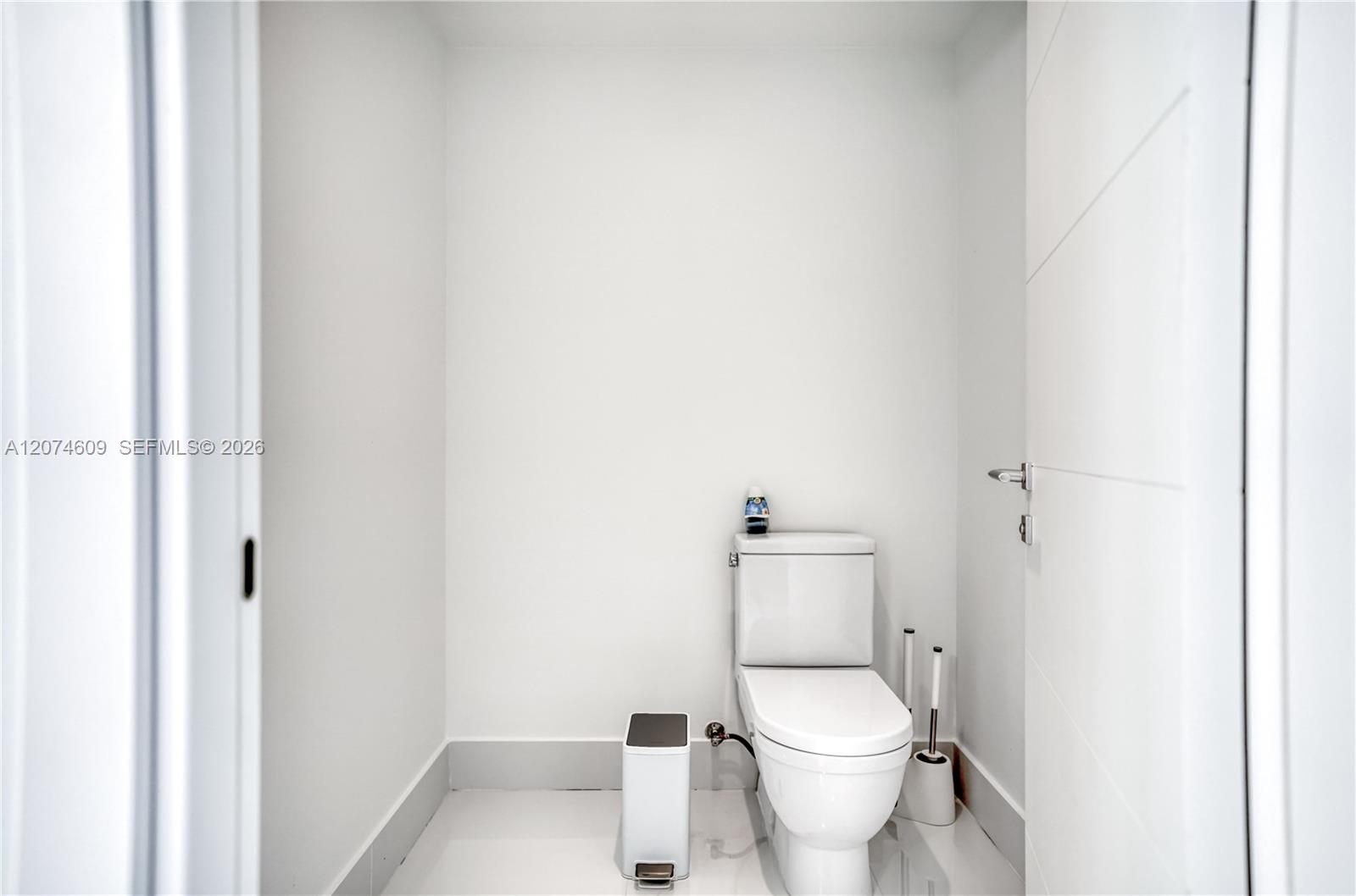Ver detalles 5-906 3 / 3 1524 sq. ft. $ 2026-08-20 0 foto
